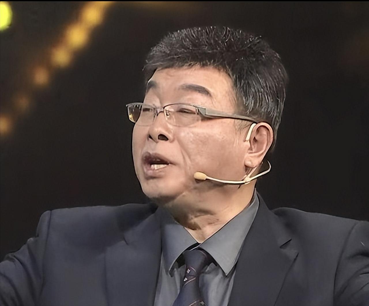 邱毅谈两岸统一方式，这番话真的说到了点子上
 
台湾著名时事评论员邱毅：大部分台