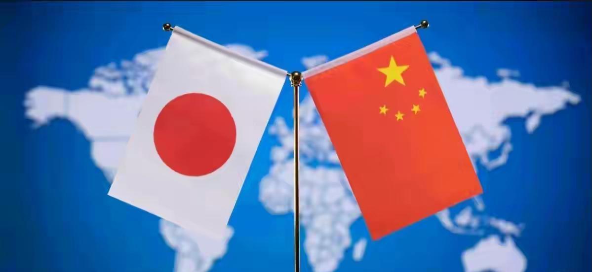 日本对我们摊牌了！中日关系不可能回头，日本明确表示，中国是日本“前所未有的最大战