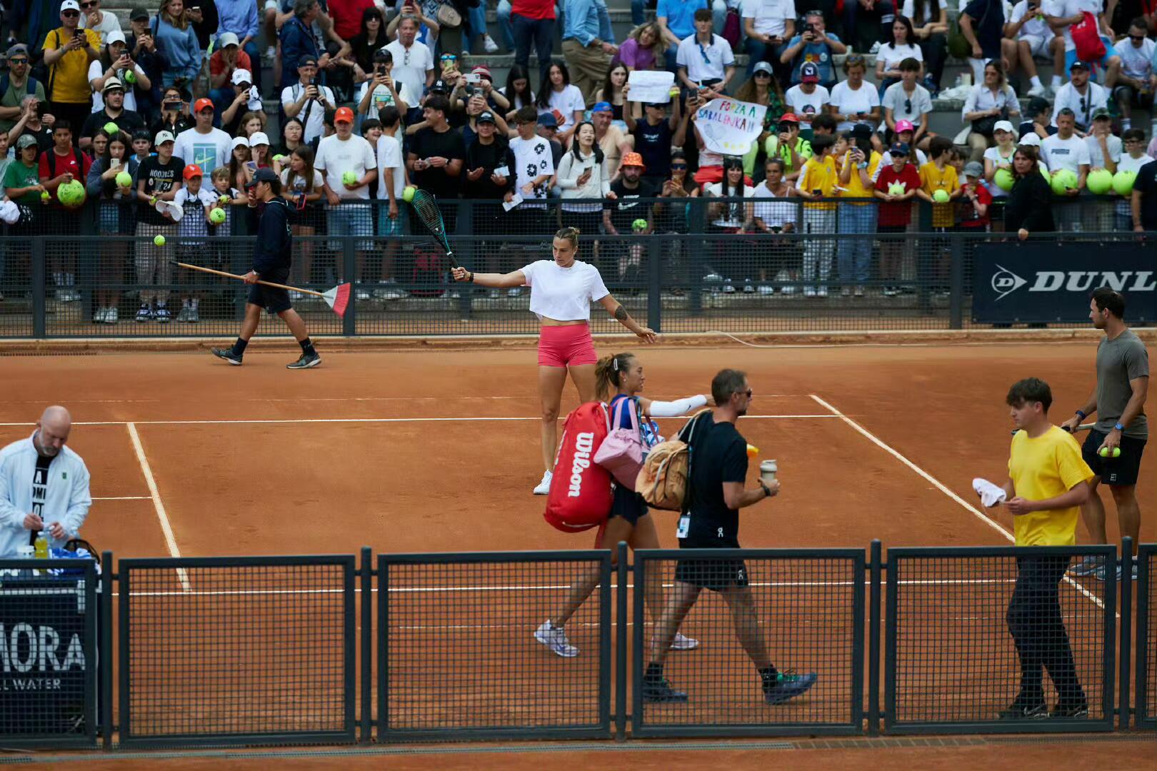 郑钦文凌晨1点再战萨巴伦卡郑钦文凌晨1点再战萨巴伦卡WTA1000罗马站1/4决