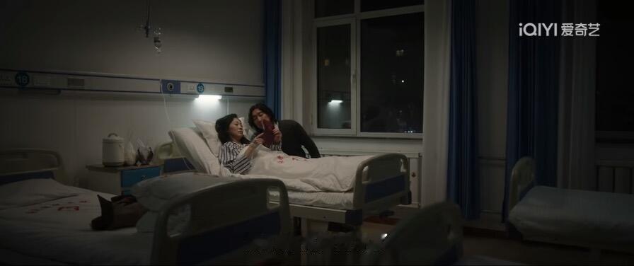 漂白10集反转   第十集邓立钢和宋红玉开启了漂白新生活，而且还🈶小孩了，甄珍