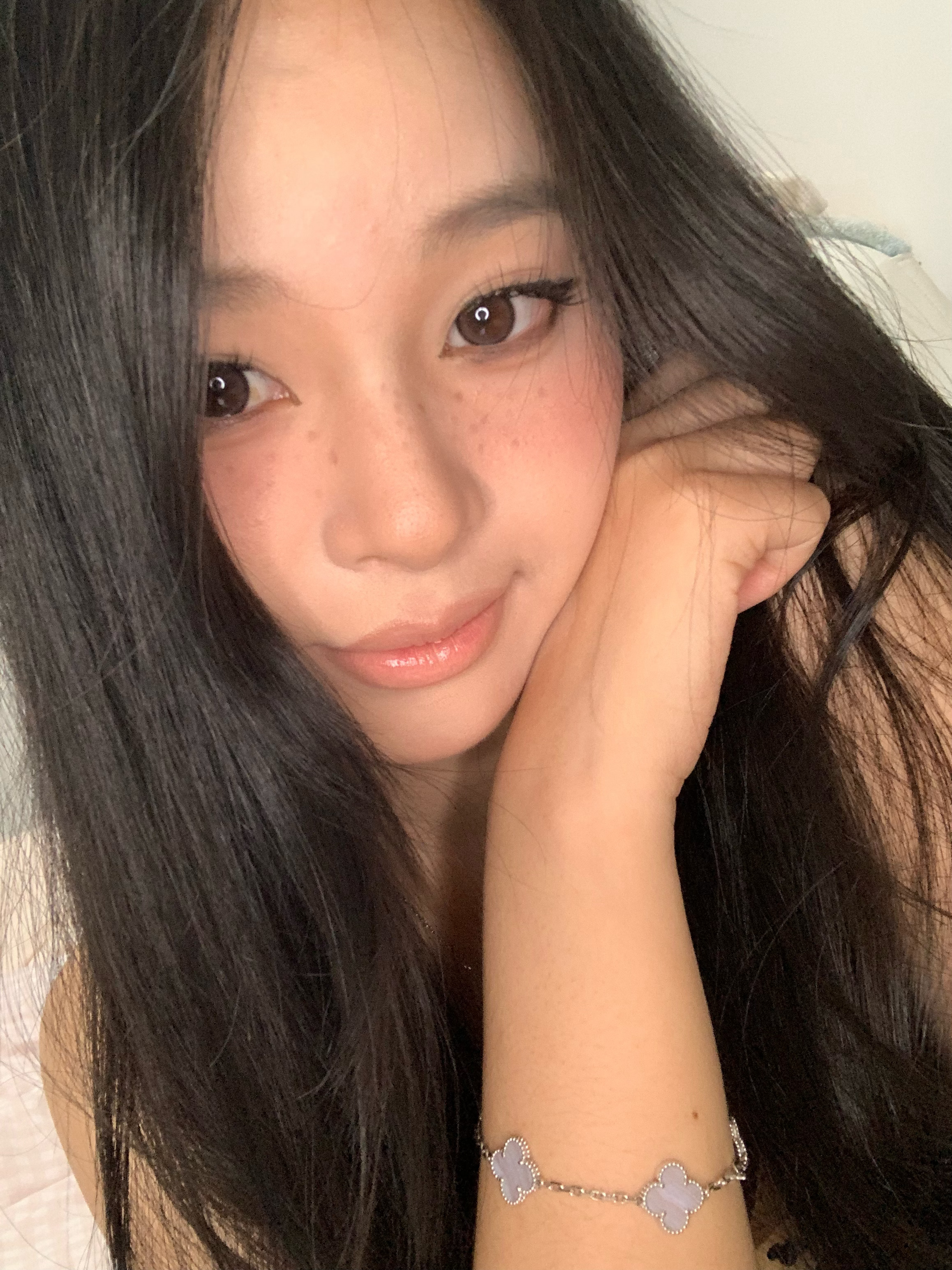 为啥拍的时候显示有实况，拍完转到这个手机直接没实况了！这个妆我去…好上镜我都没p