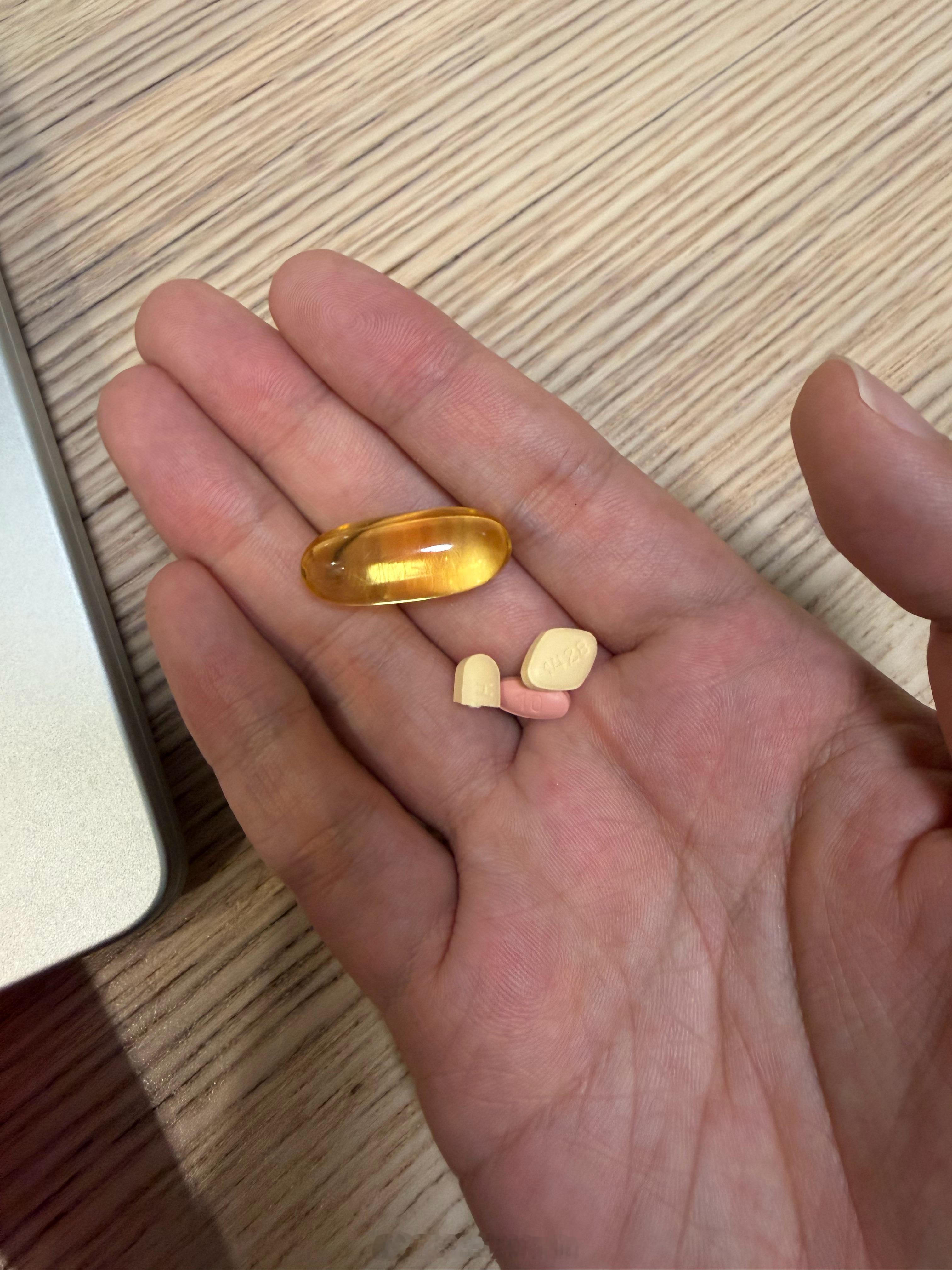 没吃饭先吃药，我家刘书记们给我做顿早饭就好了