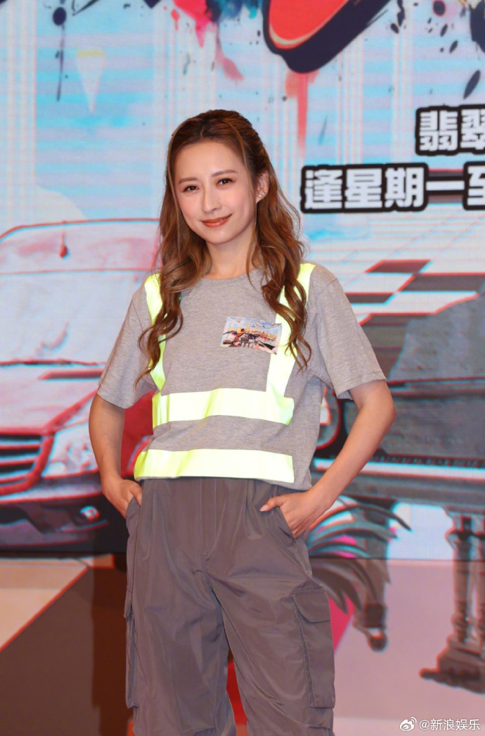 龚嘉欣否认离巢TVB 据港媒，新晋TVB视后早前在社交平台更改联络方式，被指即将