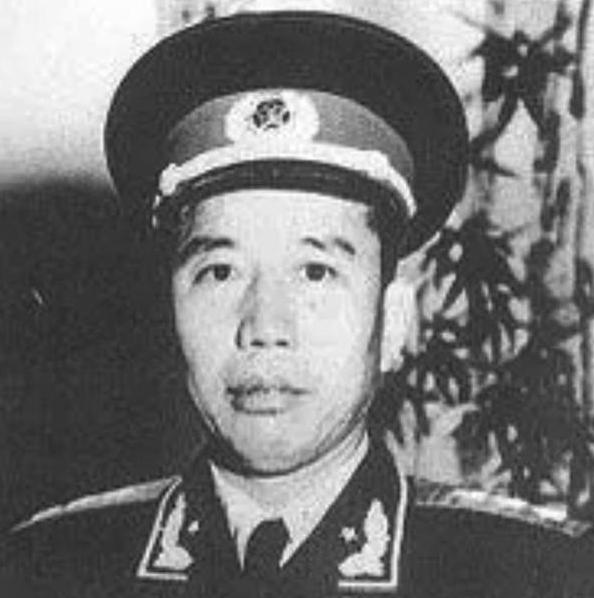 1951年，原马家军改编的解放军7师，部分官兵发动叛乱。王震叫来7师师长，质问：
