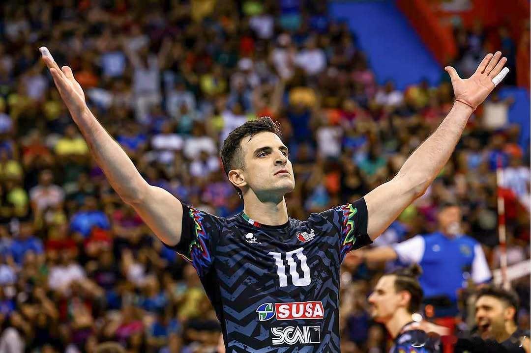 本塔拉的状态很不错，两场半决赛都荣膺单场最佳。首回合砍下全场最高的19分（28扣