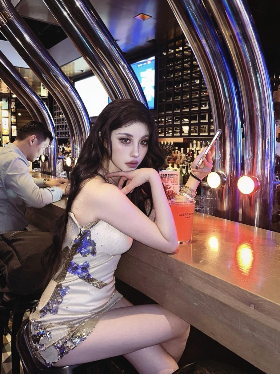 等你被坏女人骗了你就知道我的好了。