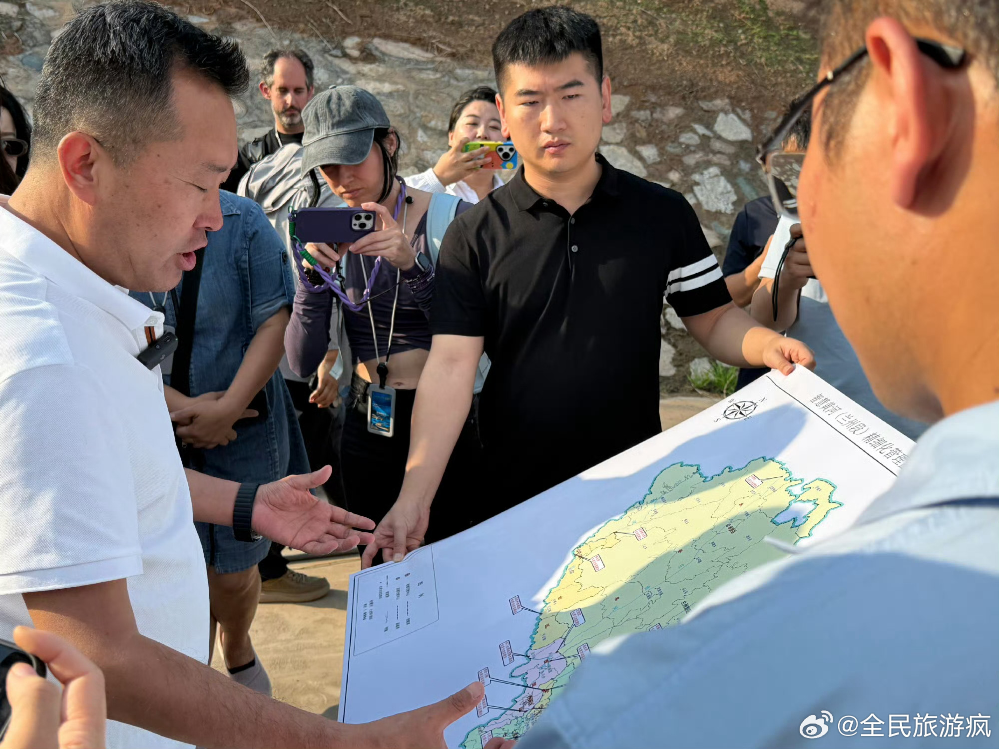 外媒见证智慧守护下的黄河新貌23国外媒看兰州黄河智慧治水 当六大洲外媒站在西沙大