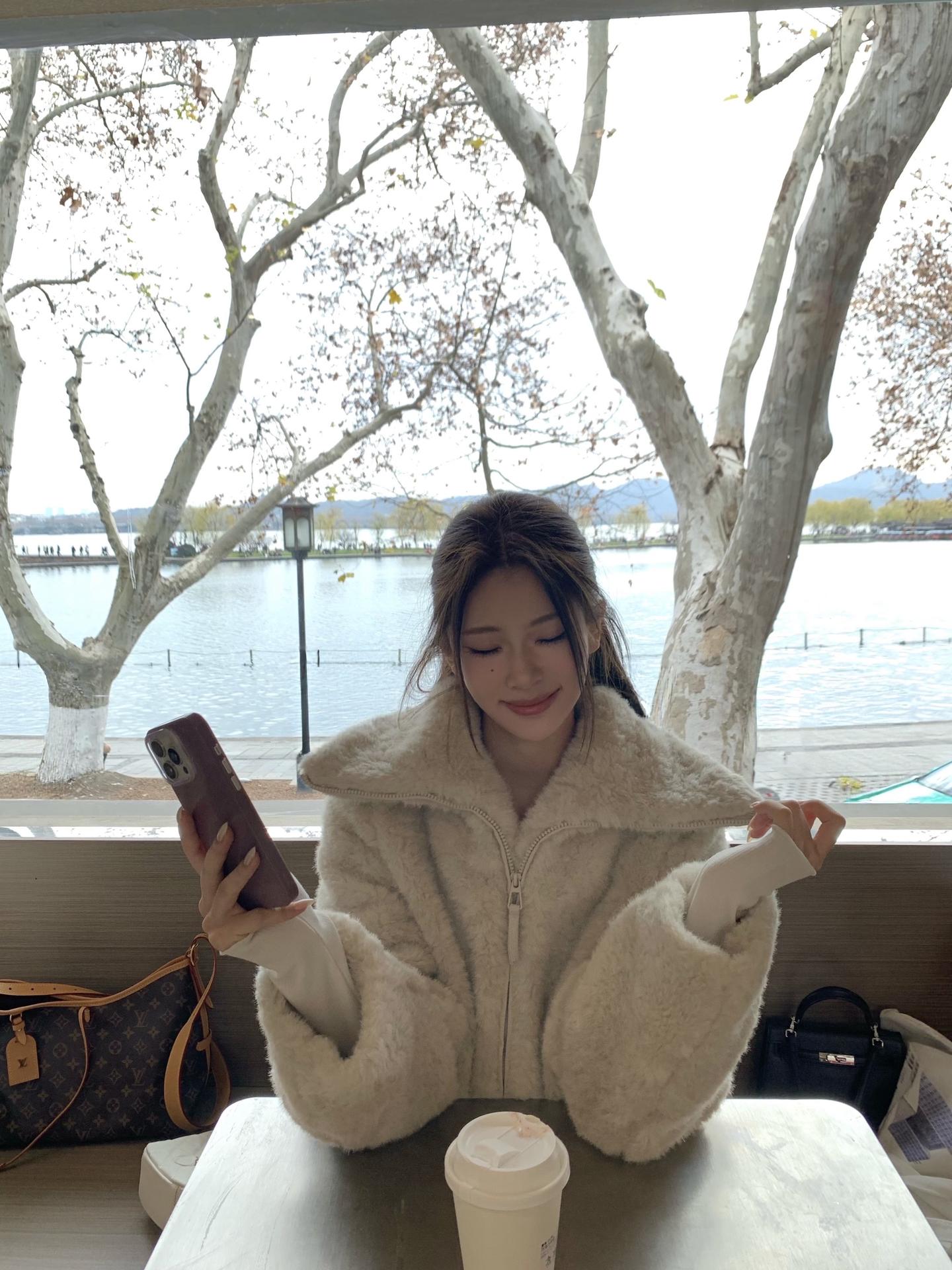 我会反复爱上西湖🧩。