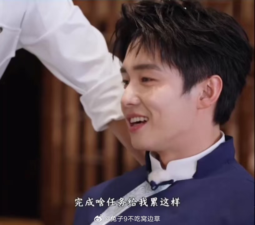 李昀锐摸翟子路心跳李昀锐翟子路你俩有点暧昧了奔跑吧  李昀锐这测谎方式也太“刑”