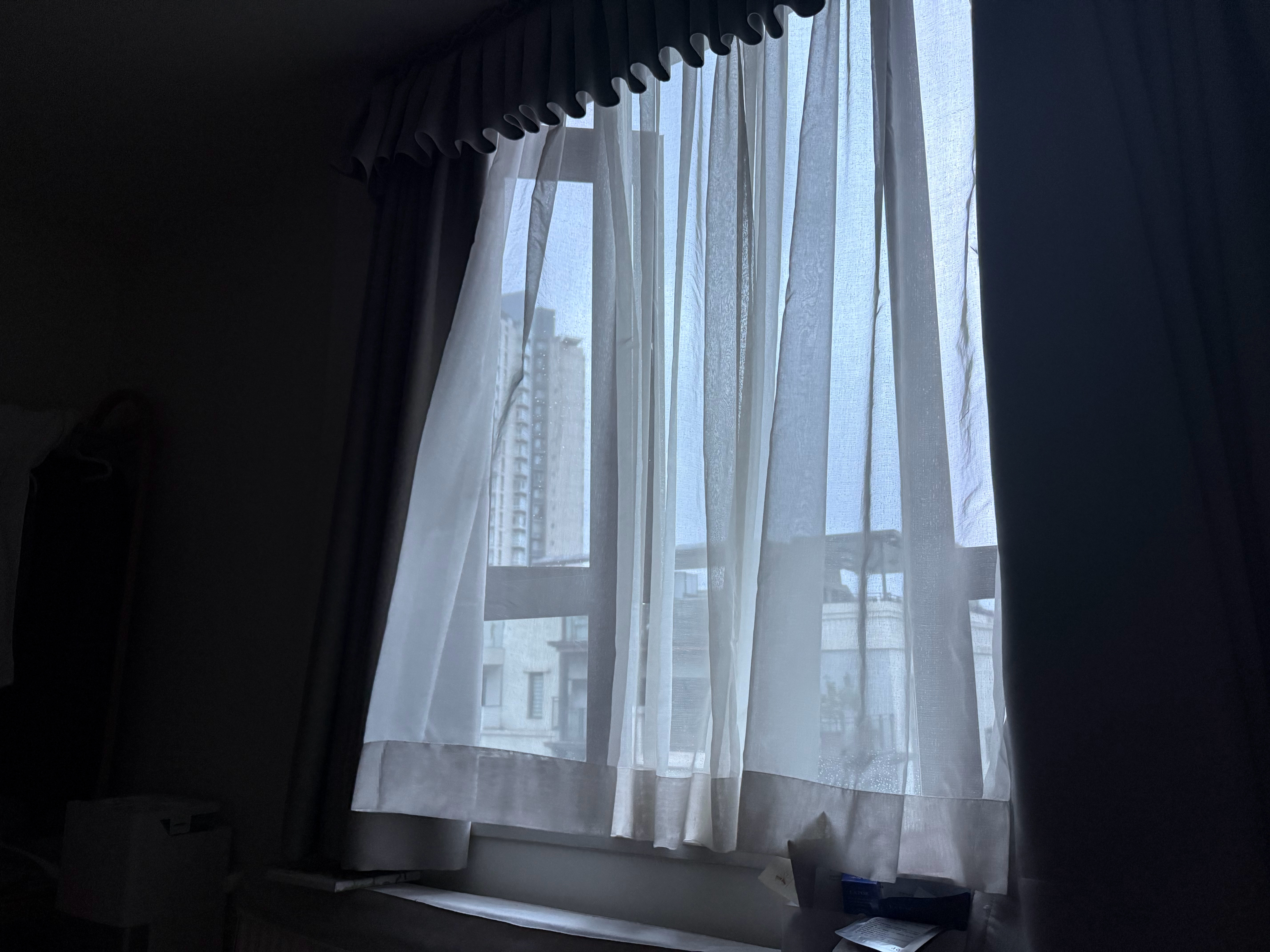 昨晚上我没开空调安睡一夜，今早还有点冷，这是八月初的重庆，你敢信？ 