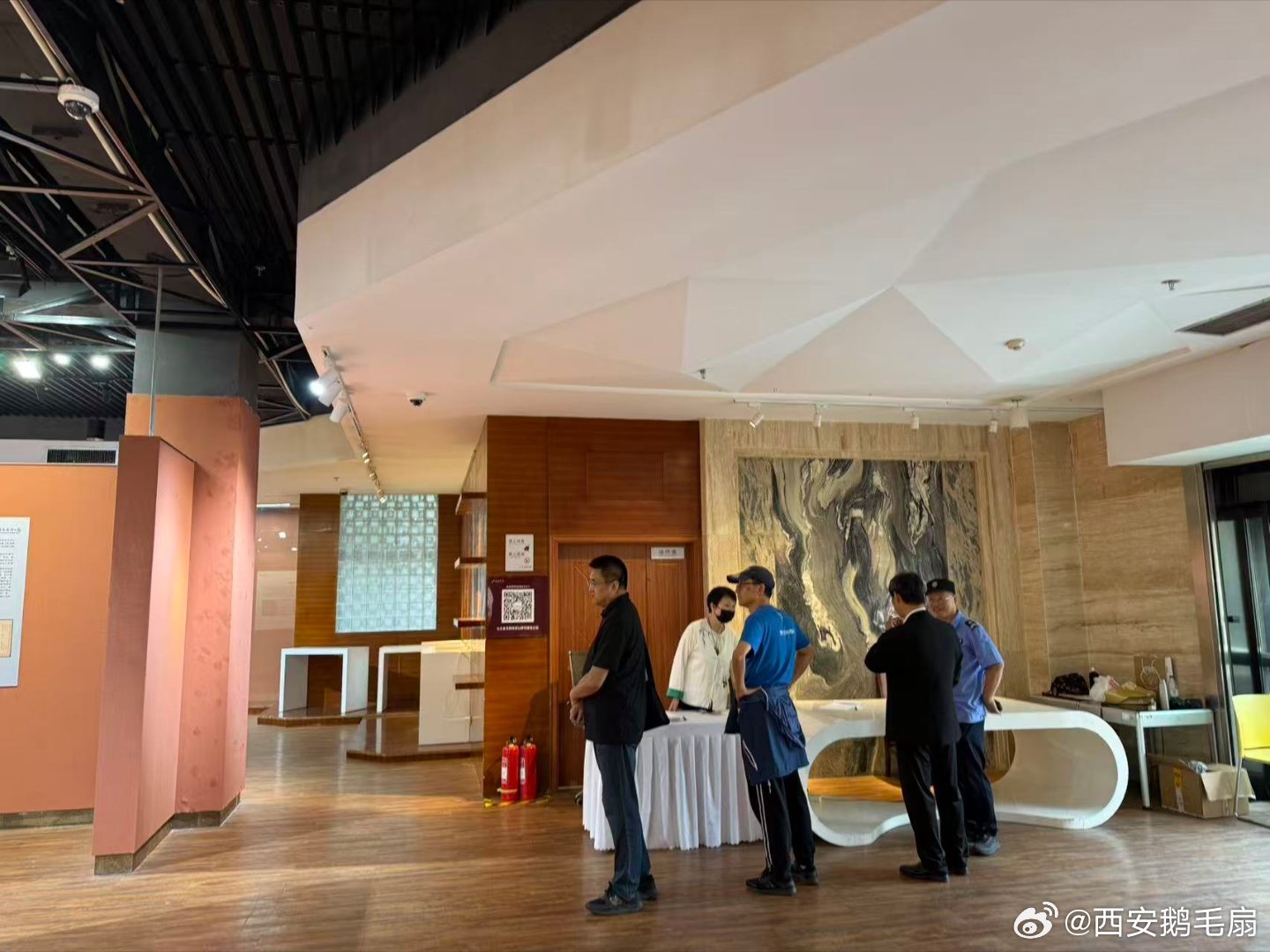 西安旧事 为期七天的”羽阳千秋——刘军山先生收藏文献专题展”今天拉下帷幕，本次展