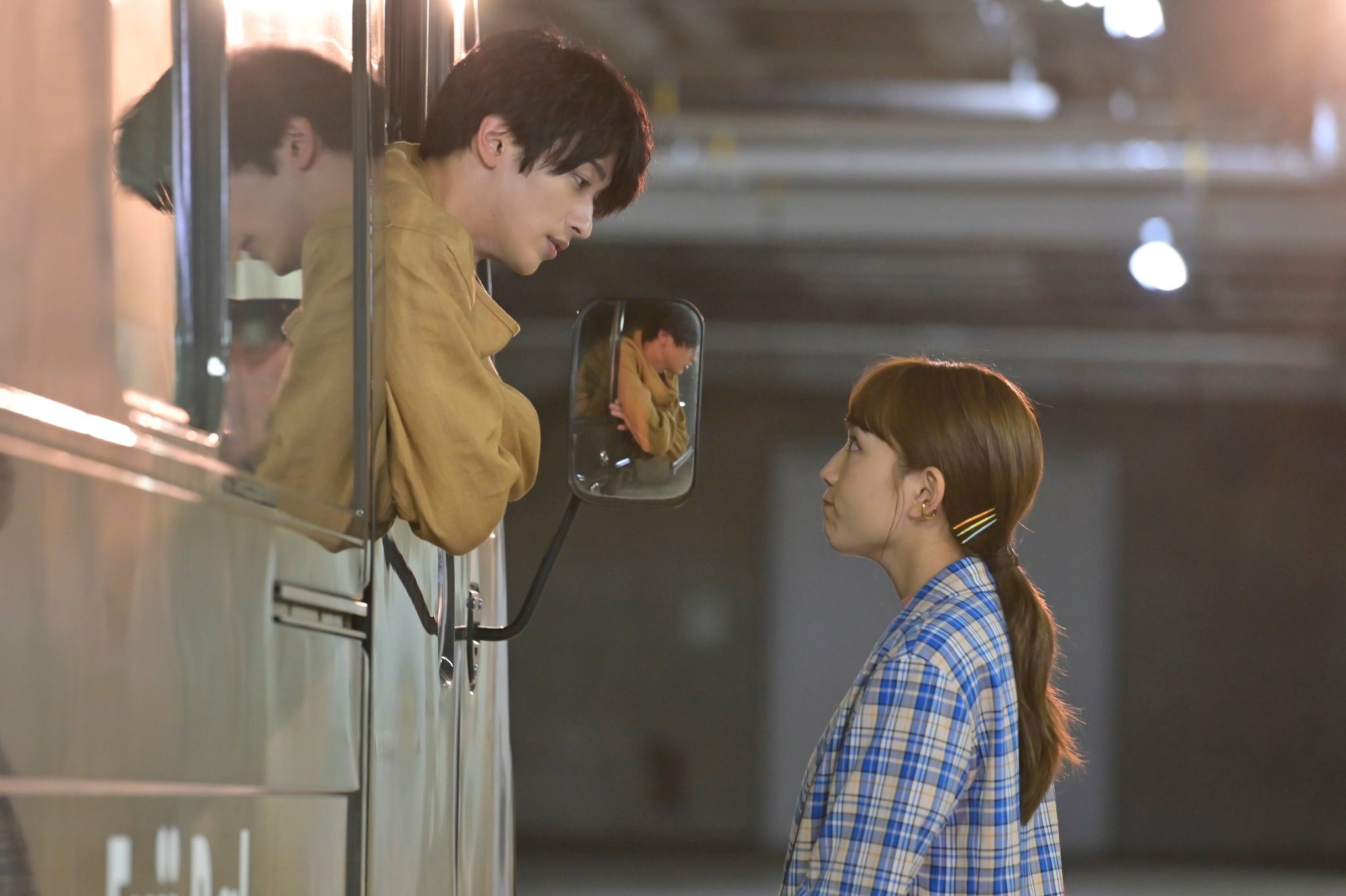 我想知道的是，我们是否真的能够互相懂得。不是包容，不是照看，也不是原谅或宠爱，而