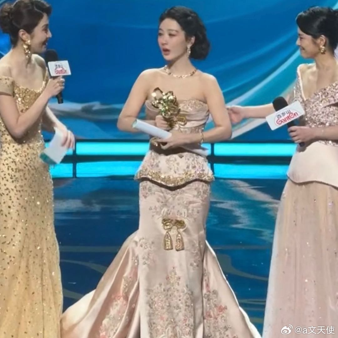 两大90花都有主流视后了截至2026年6月，恭喜90后女演员中确实已出现两位手握