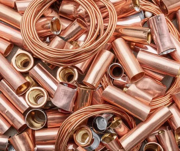 炒金，炒银之后，又要炒铜了？

铜价今年飙升，多次创下历史新高。。这轮涨势预计将