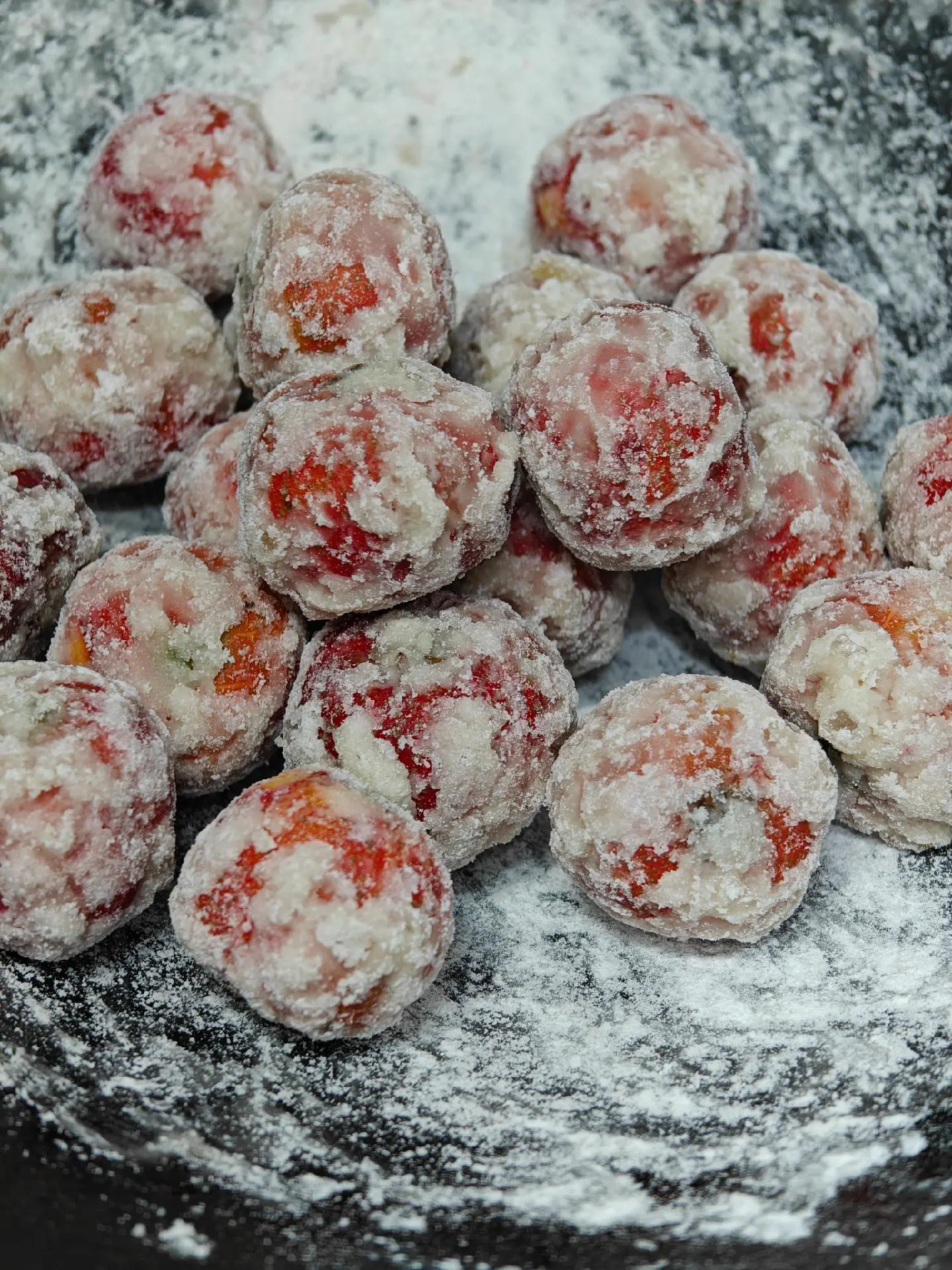 快来看，一次就成功，哈哈哈 果然抱着翻车的心态总是得到意外的收获糖炒山楂雪球
