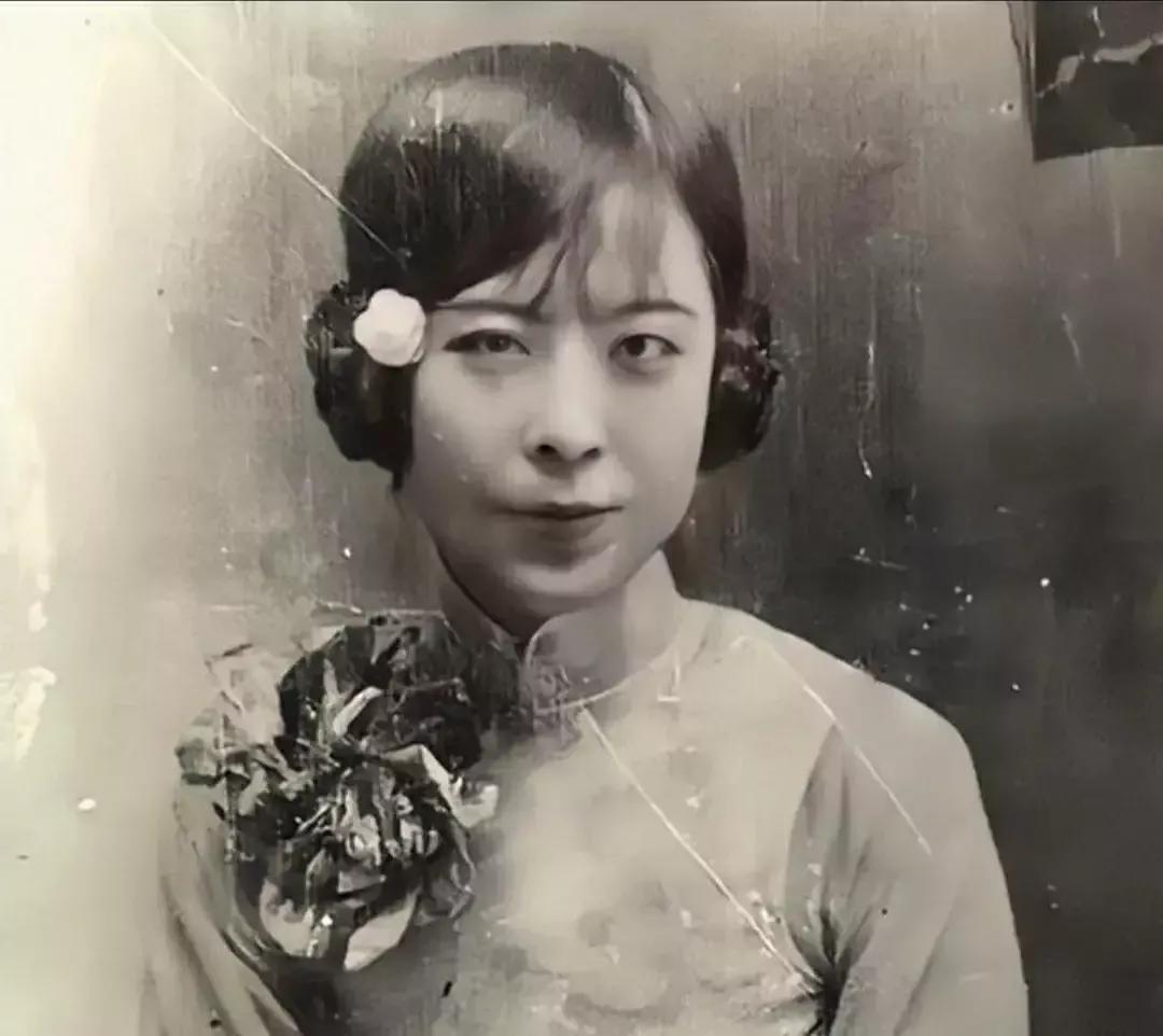 新婚夜，于凤至对张学良说：“今后你在外头有多少女人，我不管，但你不能带回家。”张