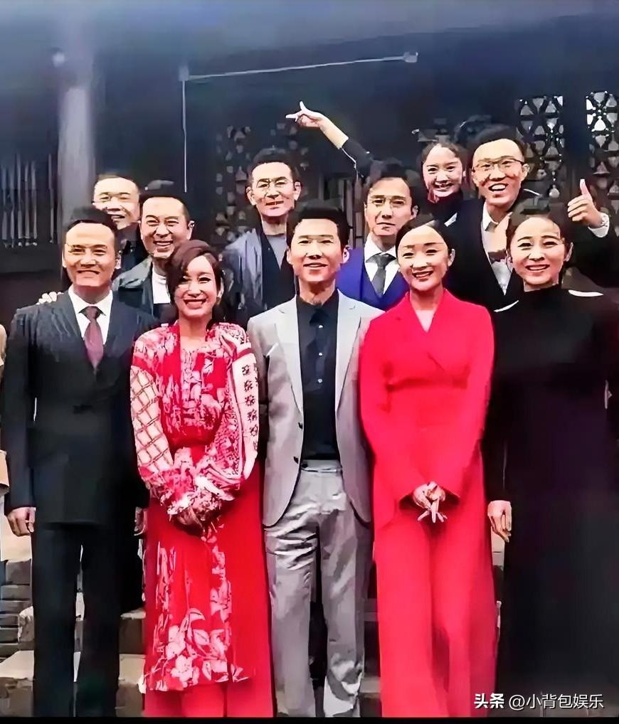 都是熟悉的面孔，认出来了张嘉译、秦海璐和李小冉，你还认出来了谁？？