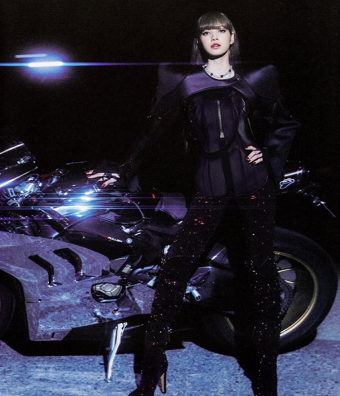 原来2022年LALISA MV时期就穿过Robert Wun 的设计了呀！ 