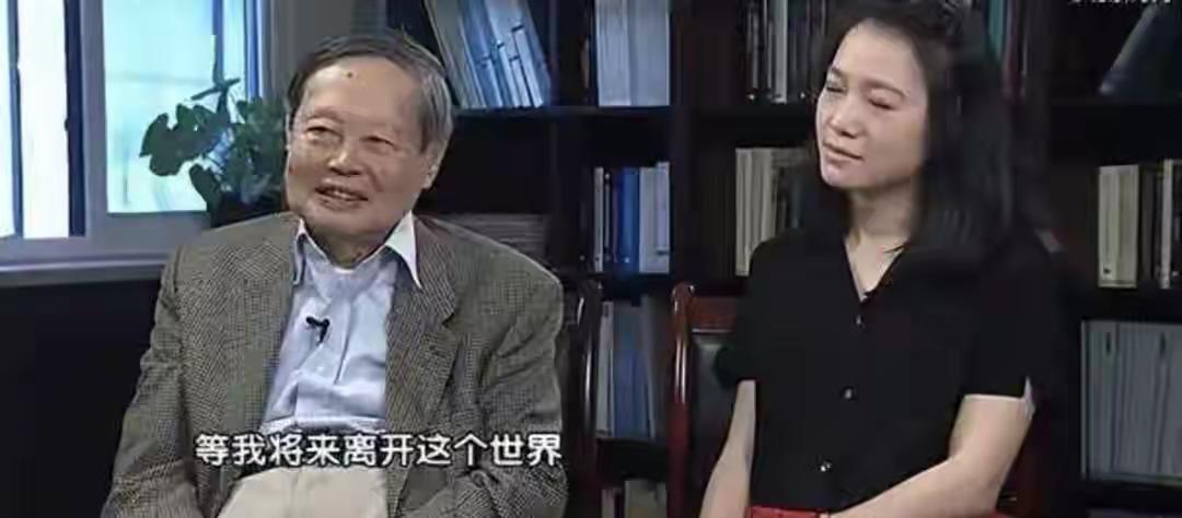杨振宁走后，翁帆发声，伴随两人的三个疑问，也该解开了
万万没想到，杨振宁先生离去