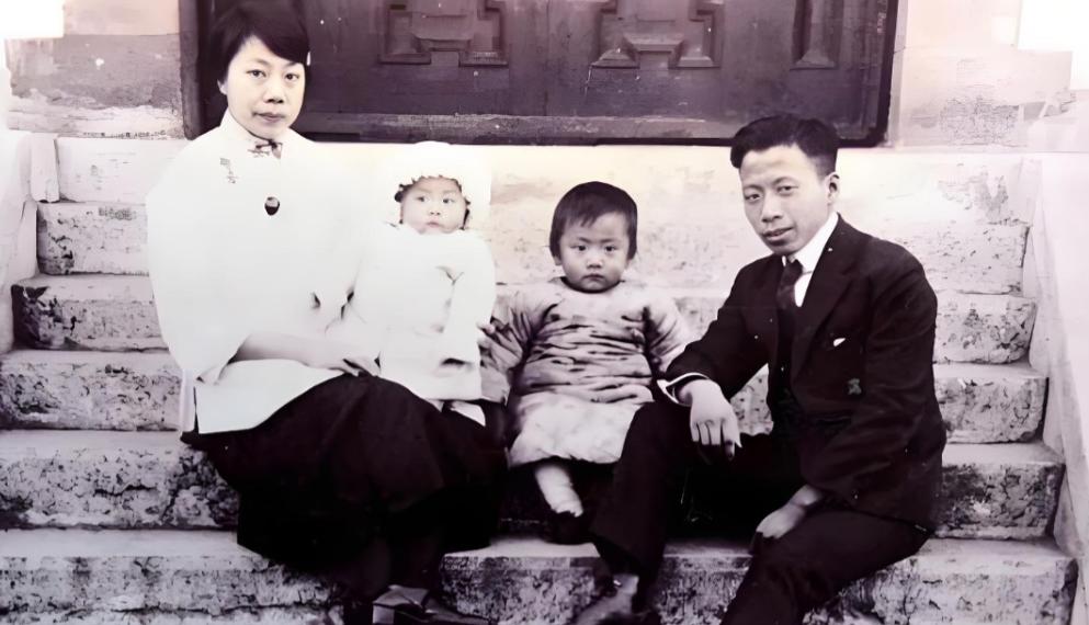 1918年，28岁竺可桢博士毕业，被女校长堵在家里。对方语出惊人：“你娶我妹妹，