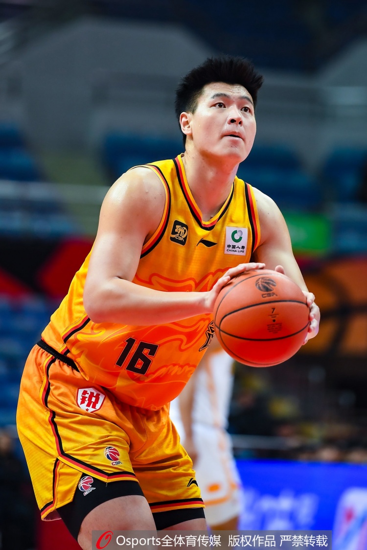 潜力赛-马国栋6分6板 王欣瑞11分2板2助 江苏击败广厦