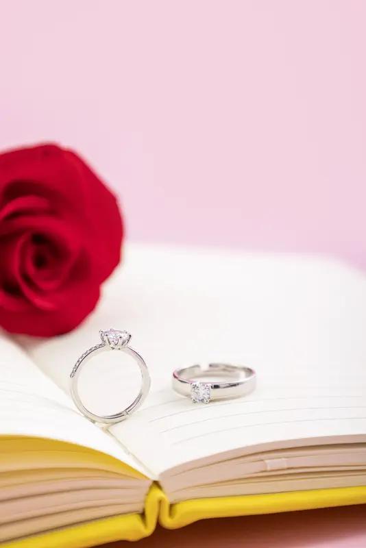 为什么越来越多的年轻人不结婚了?

当下年轻人不结婚，是经济压力、观念变迁和个人