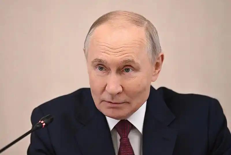 普京亲自下场定调，一句话敲定俄罗斯航天的未来走向，硬气到骨子里！
 
4月9号首