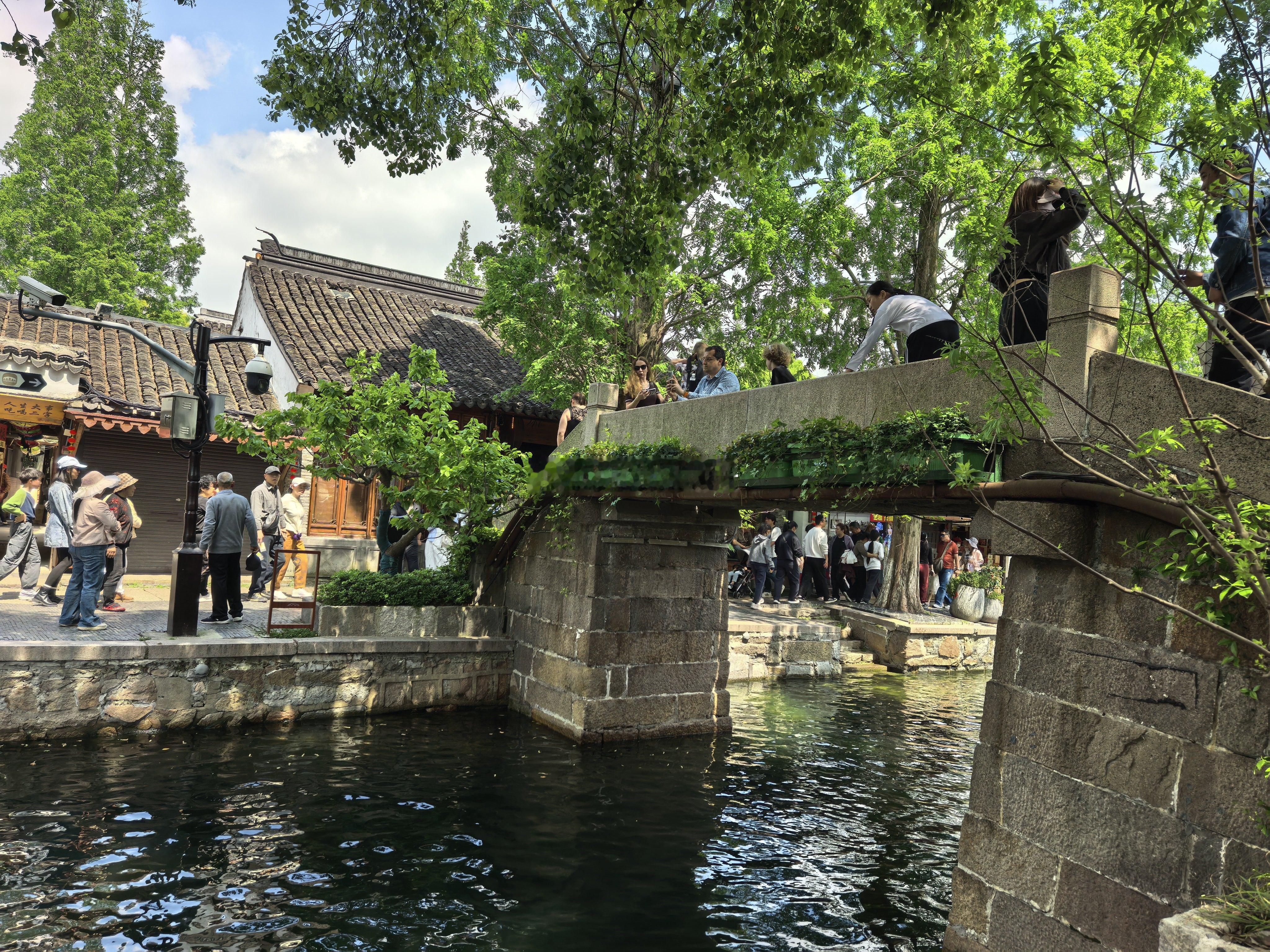 近来阴雨天多，常常窝在住处，昨天恰好天气不错，出去转转，论燮理阴阳，没有比大自然