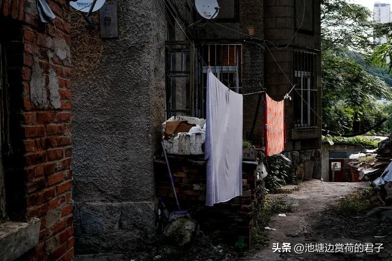 高三学生被邻居驾车撞亡案一审 江苏响水这起高三男生被邻居驾车撞亡案太让人痛心了。