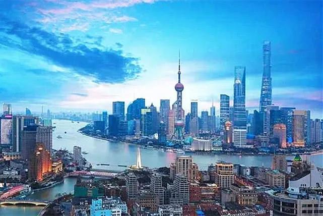 中国10个超大城市（城区人口）

1.上海——2475.9万人
2.北京——19