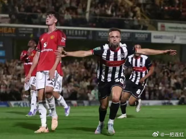 英超第28轮在莫利诺克斯球场上演了一出真正的冷门戏码。榜尾的狼队在主场以2-0击