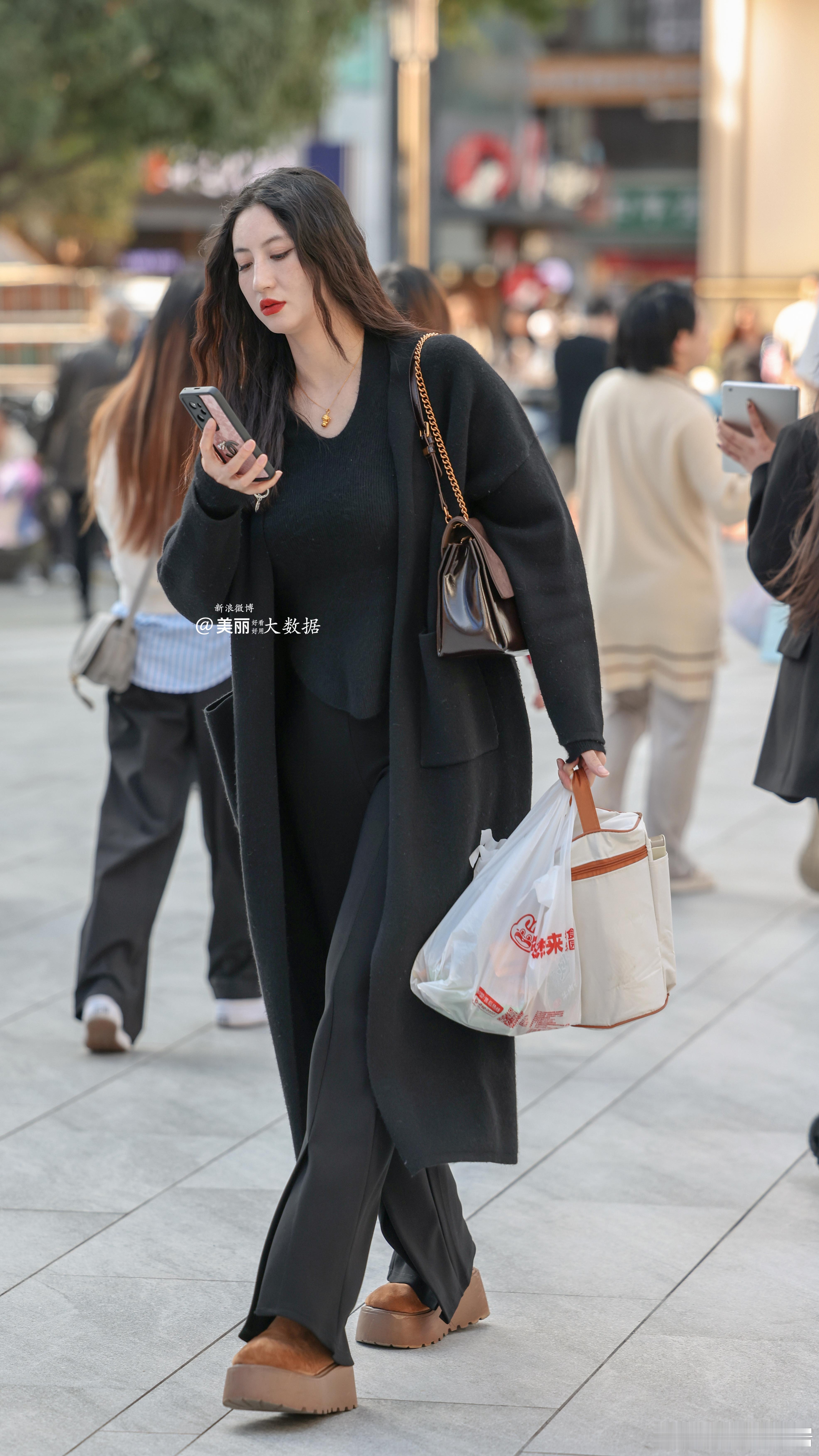 大衣质感不错哦 