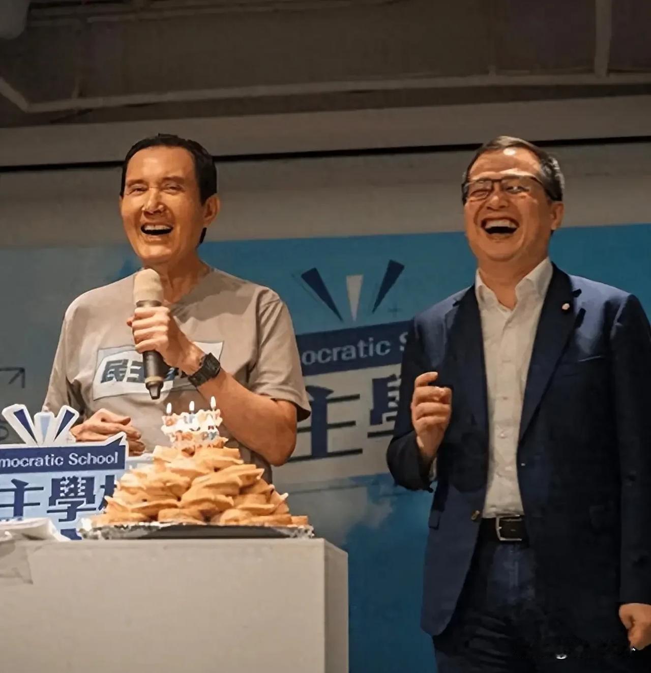 国民党主席难产
马英九会二进宫？
在经受了大罢免的考验后
现在的国民党主席朱立伦