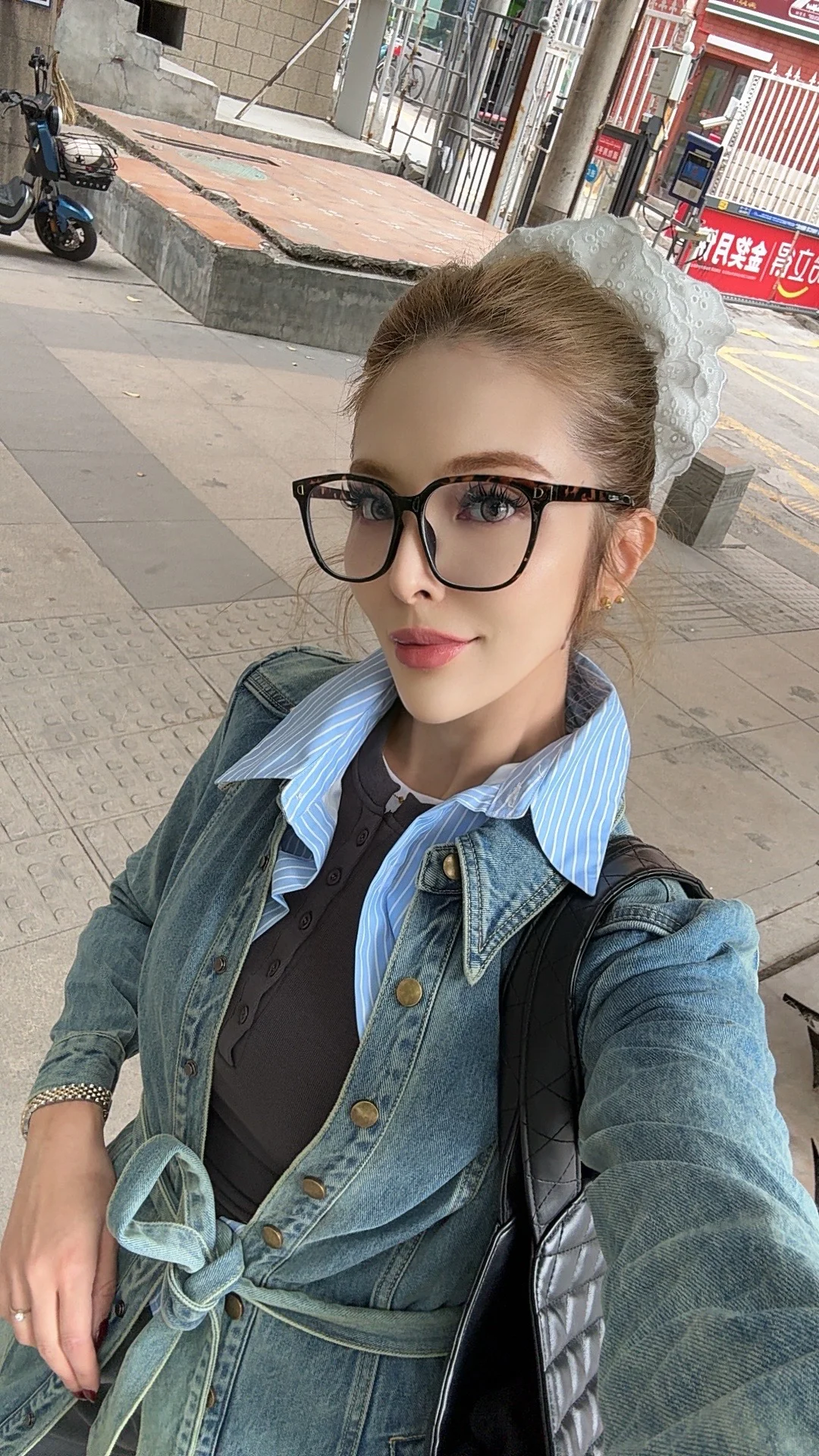 自从有了美颜相机的一键美颜功能都懒得化妆