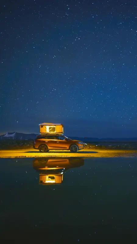 现在，新能源车的销售模式真的厉害，
都还没有上市，没有正式公布价格，
来个小订，