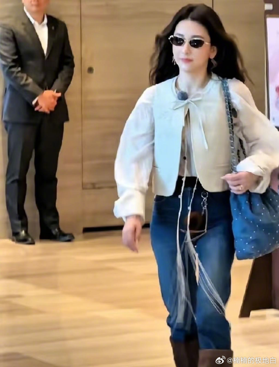 欧阳娜娜说方媛在镜头下不自在直白又善意说出内心观感，理解身处镜头前的拘谨感，懂得