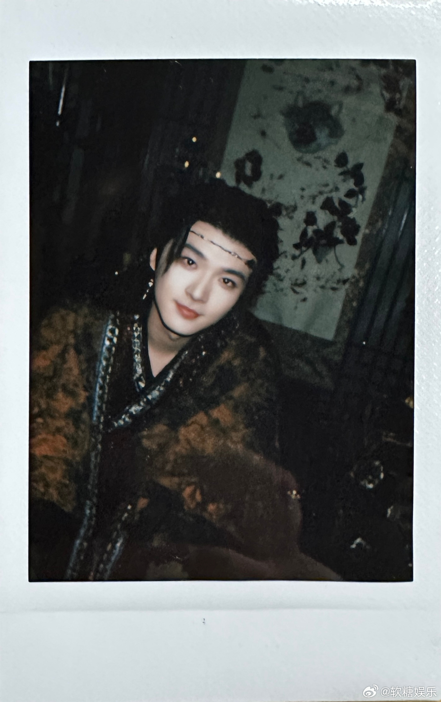 张宸逍晋江苗疆少年有脸了御赐小仵作2张宸逍摇铃的那个眼神戏，又冷又蛊，看得我头皮