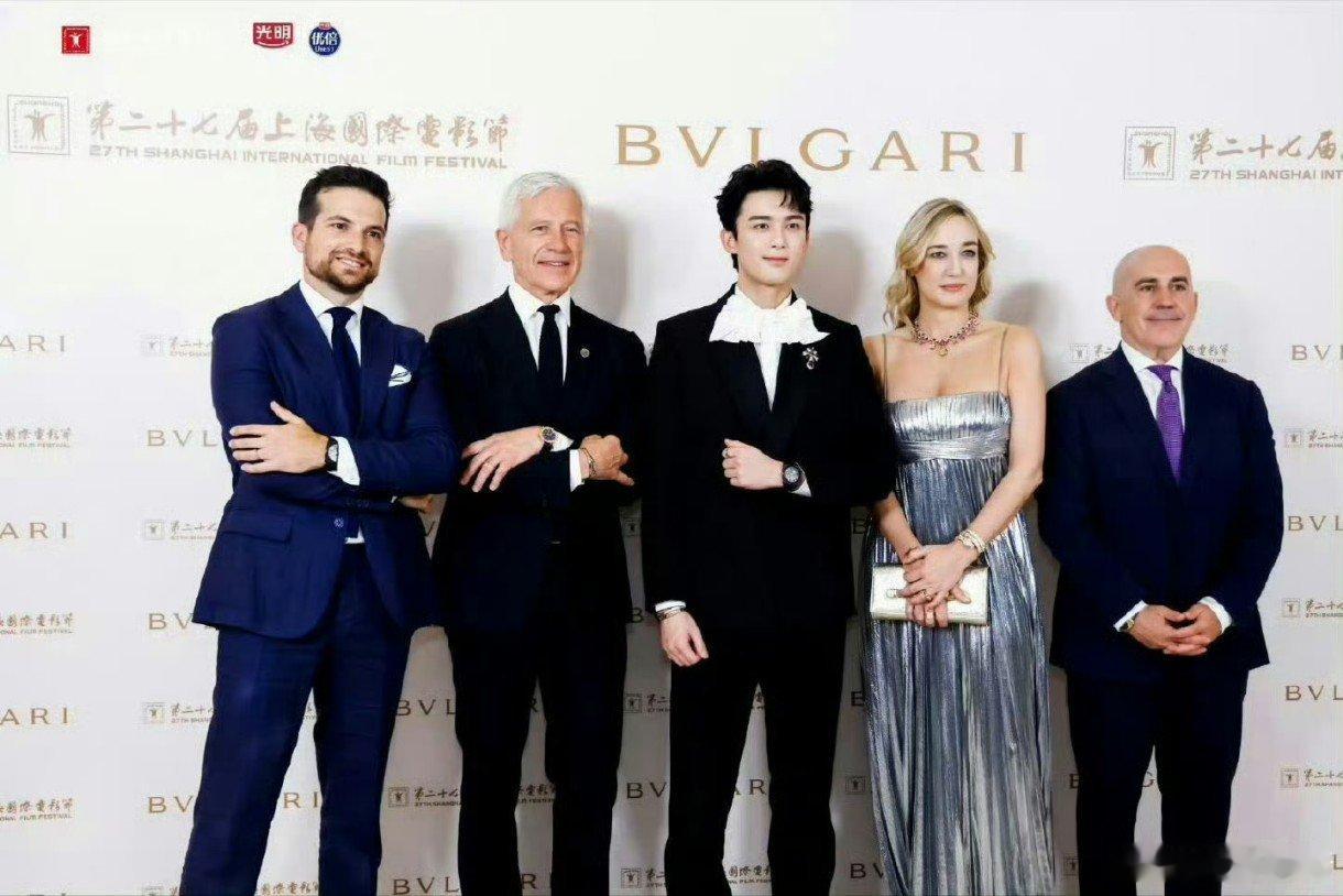 宝格丽认领吴磊宝格丽官博认领吴磊啦宝格丽发了吴磊宝格丽力挺吴磊