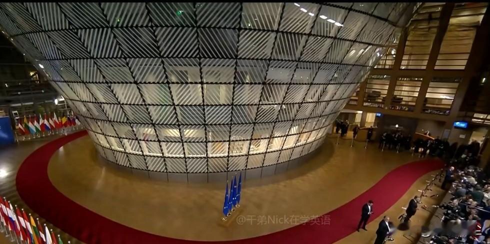 匈牙利总理欧尔班称欧洲现在不想结束战争，因为一旦战争结束他们的钱就打了水漂。
