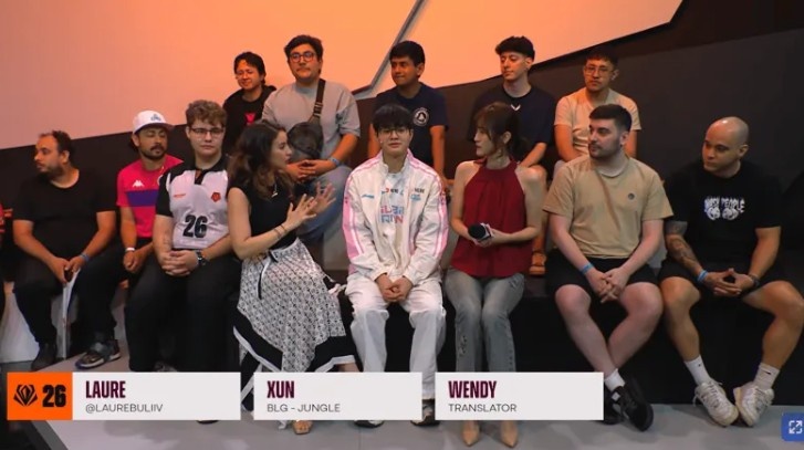 Xun：第二、三局前中期很大优势，决策有点莽撞了，应该稳点