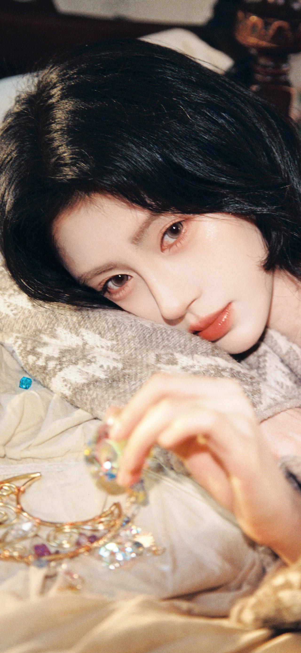 美女壁纸-第6275期-鞠婧祎