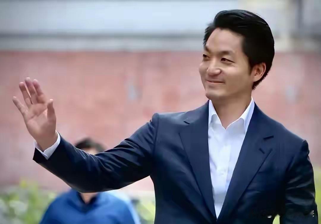 蒋万安哪来的优越感，双城论坛不办了，蒋万安还端起来了。

之前双城论坛，中国大陆