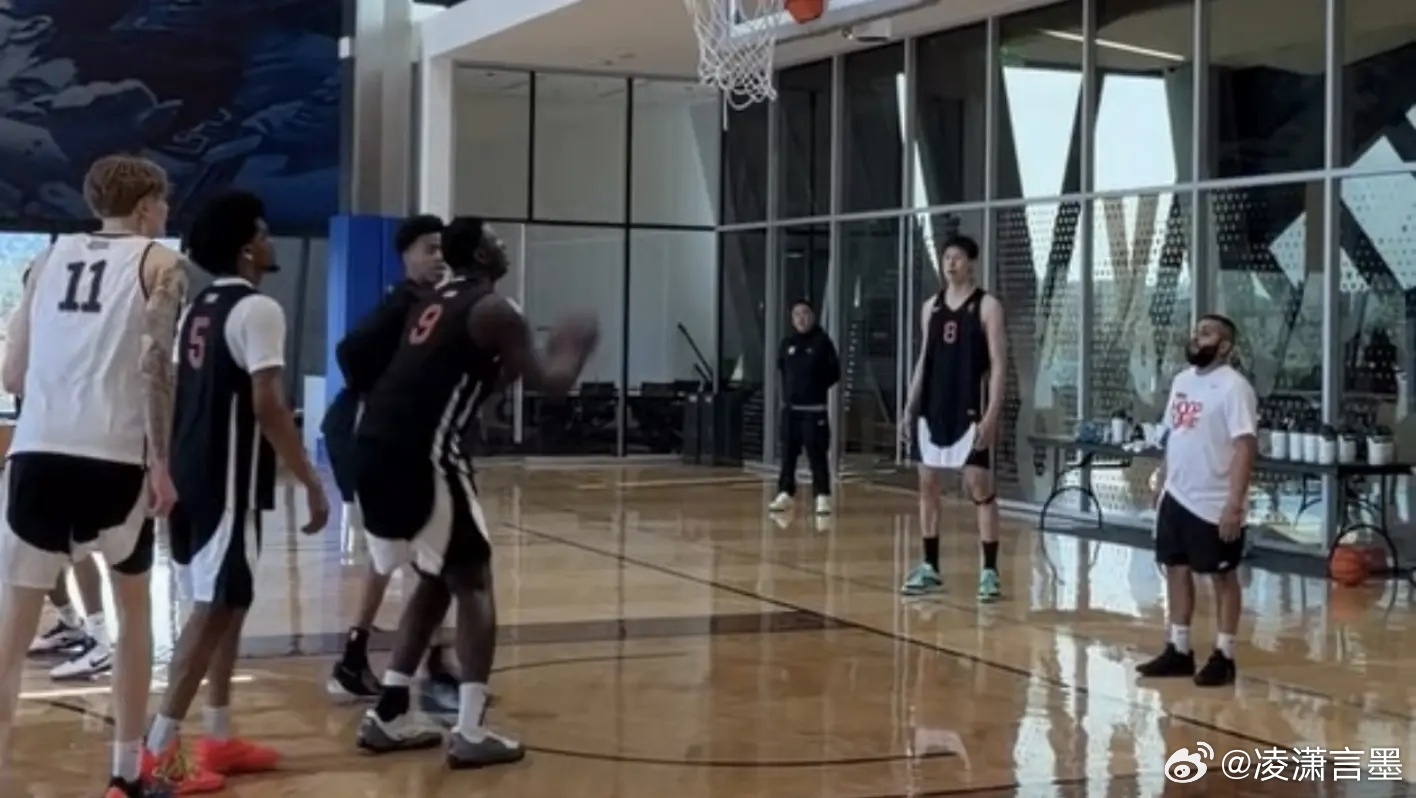 留洋简讯：郇斯楠已抵达波特兰，开启2026耐克篮球峰会备战！闯美的篮球青年海外中