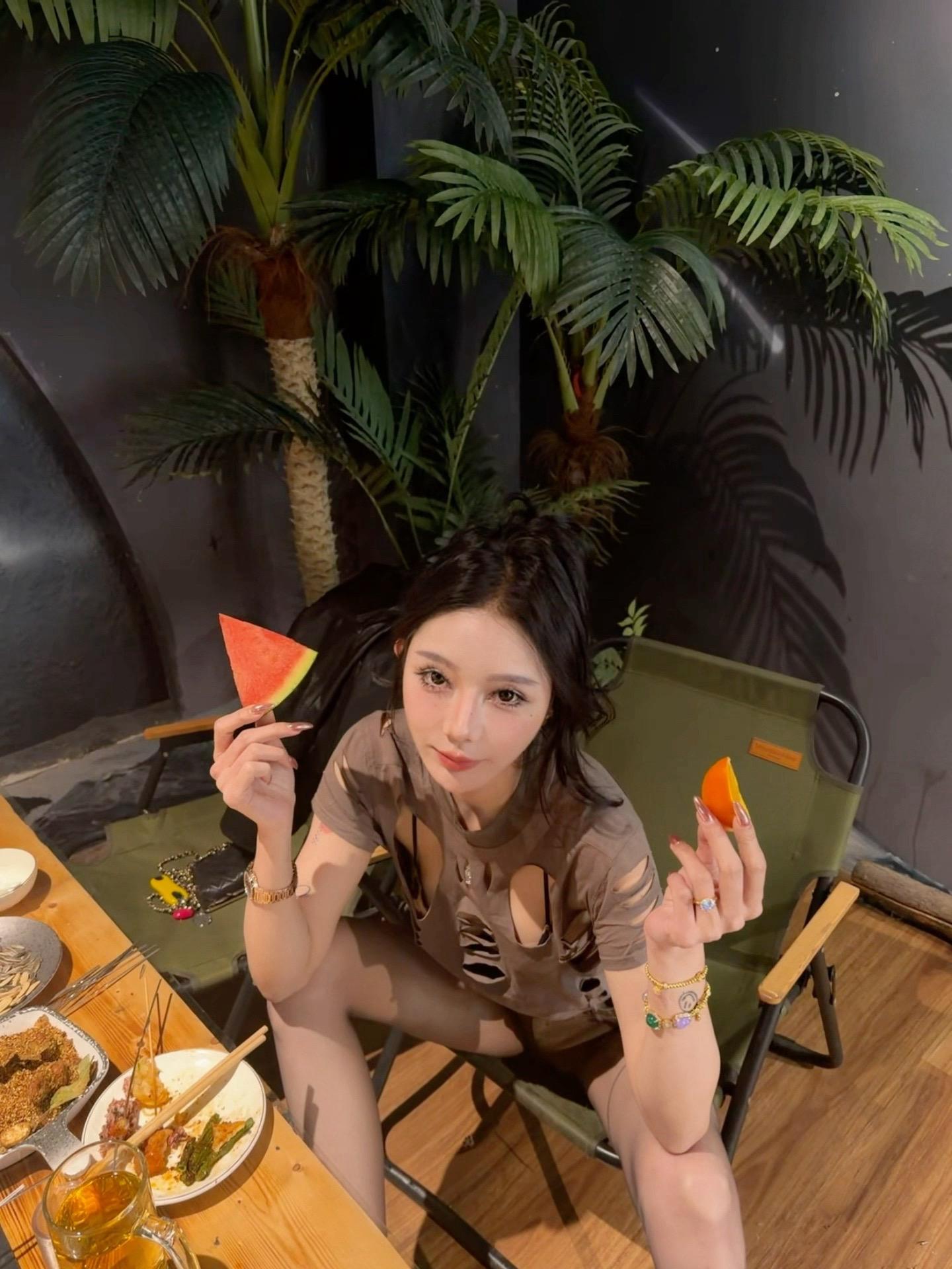 你说的话 就像农药把我干掉 我听了就睡不着