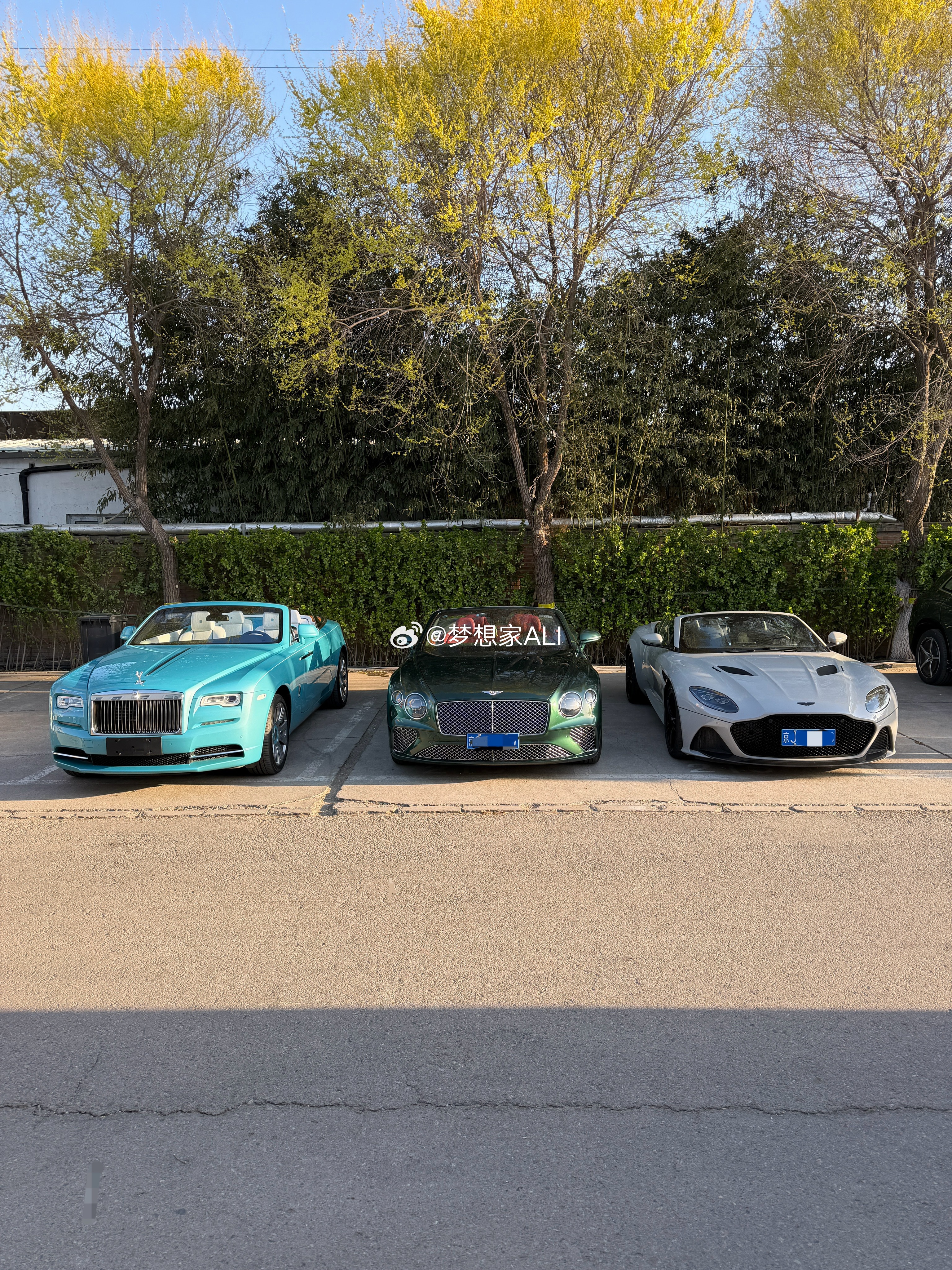 三台V12且都是敞篷，好难得👏这也算“RMB ”小组了吧😁梦想家ALI 北京
