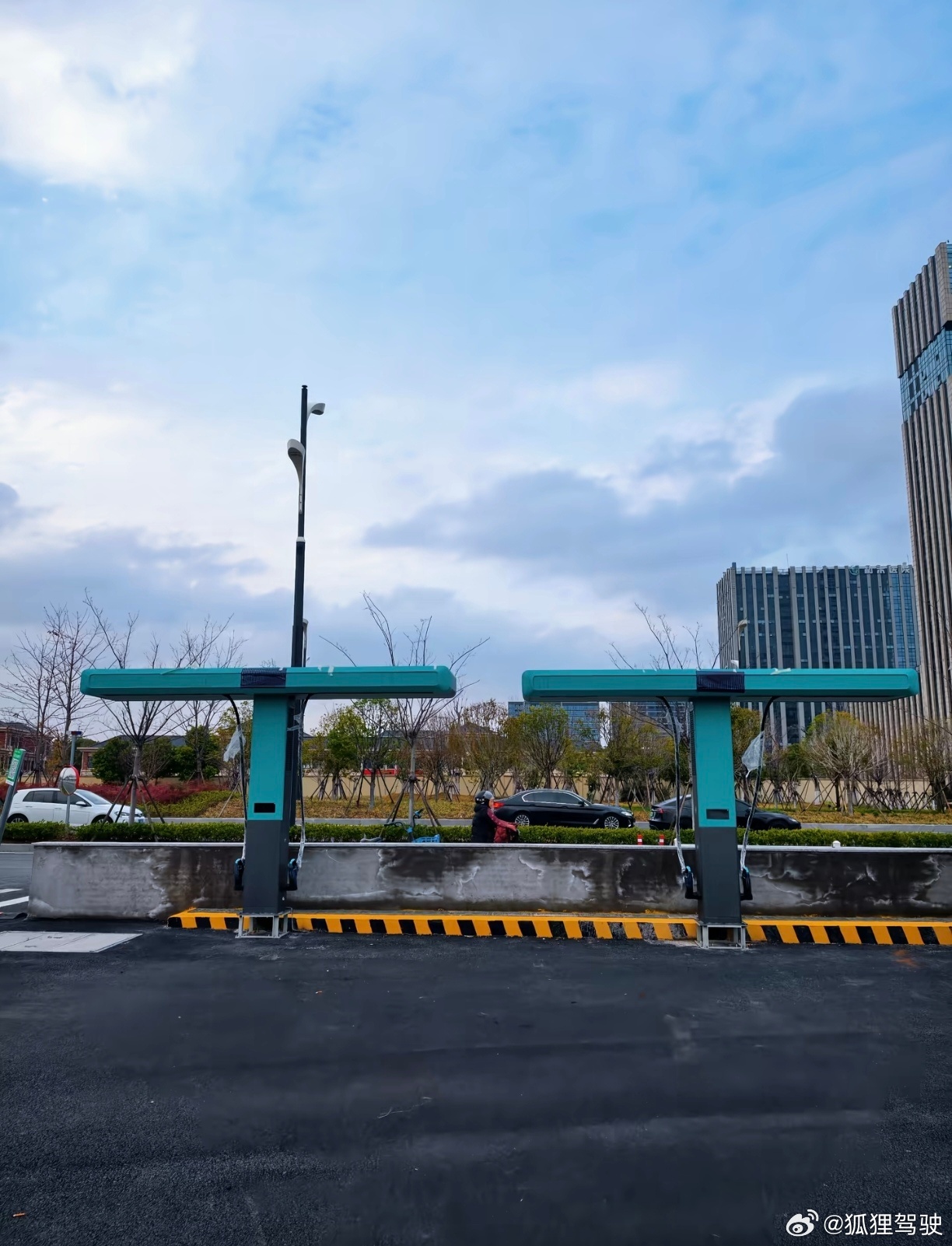 比亚迪闪充杭州线下已经有了