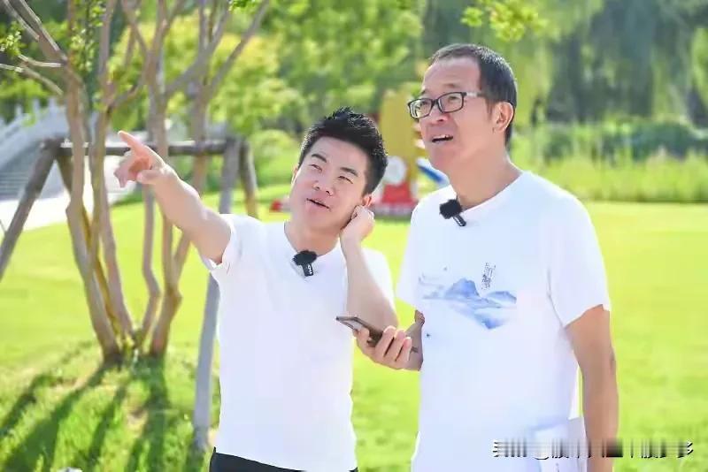 与辉同行独立绝对不是董宇辉主动提的。。。因为与辉同行在东方甄选的品牌下独立发展不