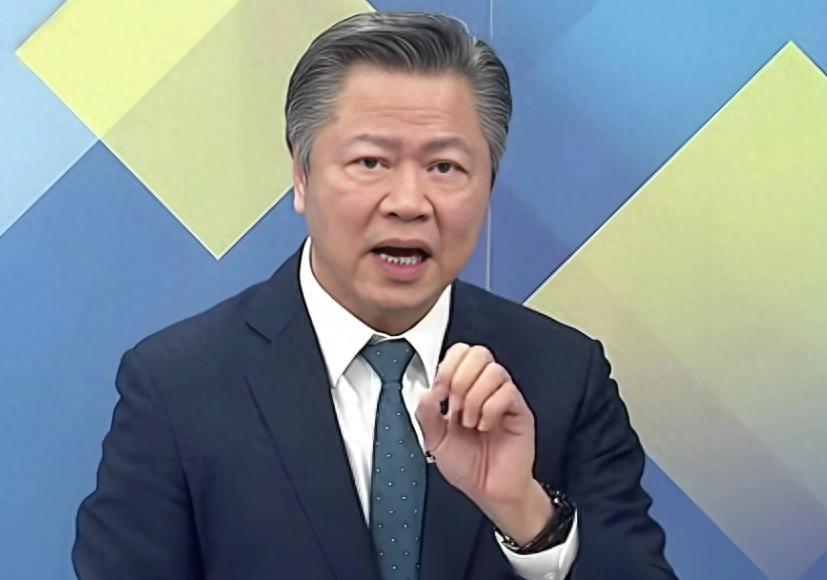 美国让中国吃饱战争红利？美国忙着点火却发现局势失控，专家直言：如今的美国还能掌控