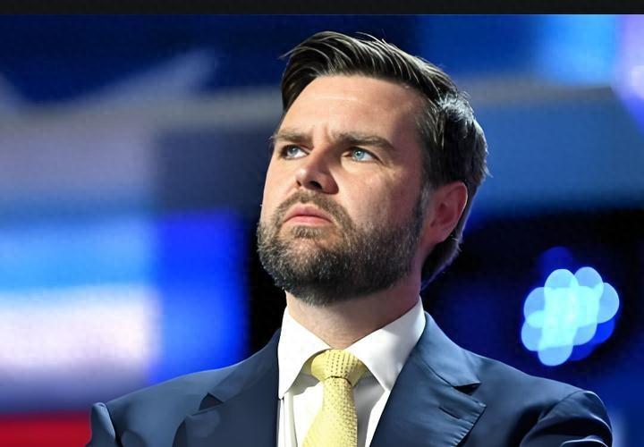 白宫裂了！万斯公开拦着特朗普开战，这是要掀桌子？

你敢信？总统吵着要打伊朗，副
