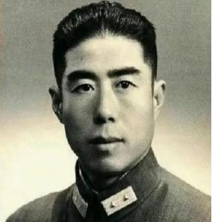 1944年，“大汉奸”郭绍绪邀请日军高官来家中吃饭。日本军官喝得酩酊大醉时，后厨